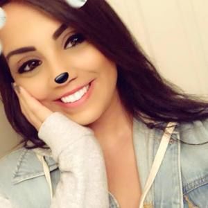 Meet your Posher, Celina